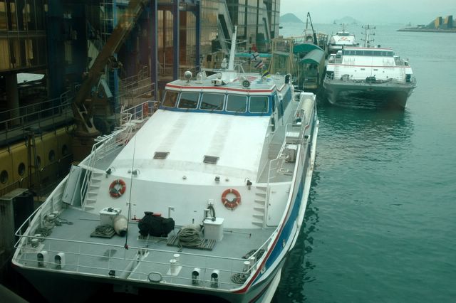 BARCOS  IMAGENES FOTOS CAMIONES